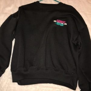 crew neck